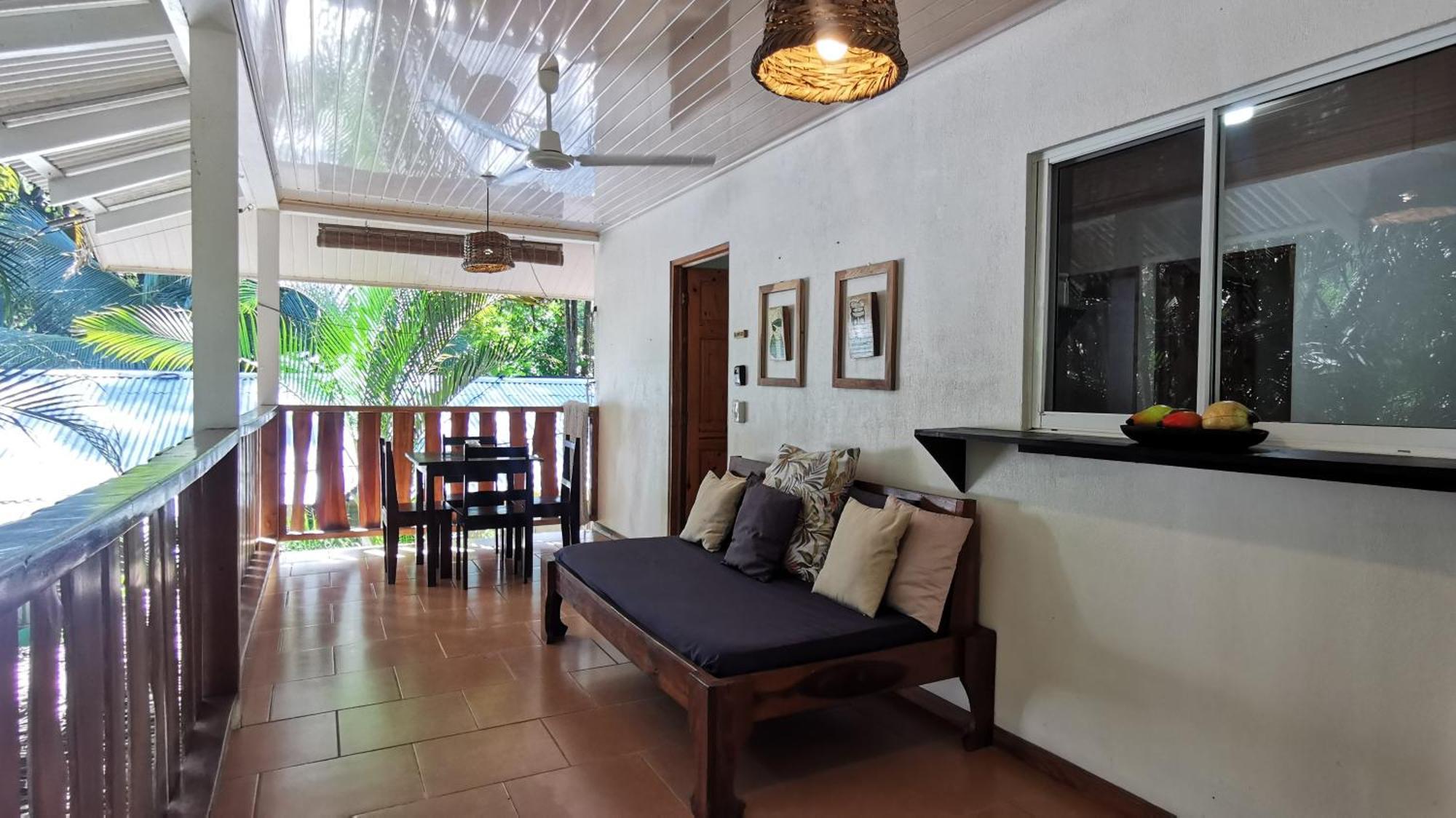 Colibri Apartments - 4 Min Walk To The Beach! Playa Santa Teresa  Ruang foto